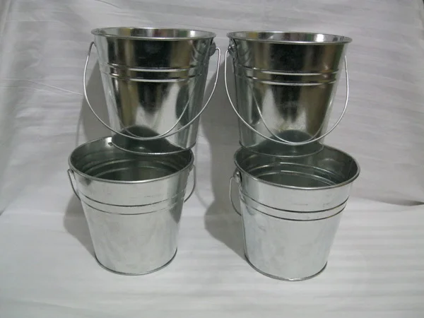 

Wholesale Pure garden bucket tin box flower pots planters Balcony flower Nursery pot D13*H12CM