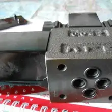 Направленный клапан DSG-01-2B2-D24-50(DSG012B2D2450), в коробке