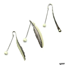 Прямая поставка и со светящейся бусиной кулон Закладка-перо ретро Звезда Луна шпилька со светящейся бусиной s флуоресцентные закладки 3 июня