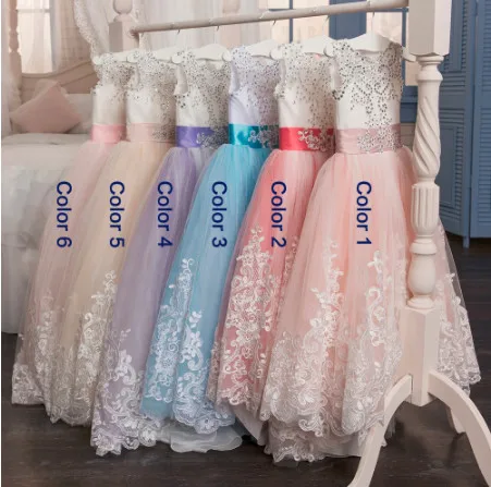 

Vintage Flower Girl Dresses For Weddings Custom Made Princess Beading Appliqued Lace Bow Kids First Communion Gown