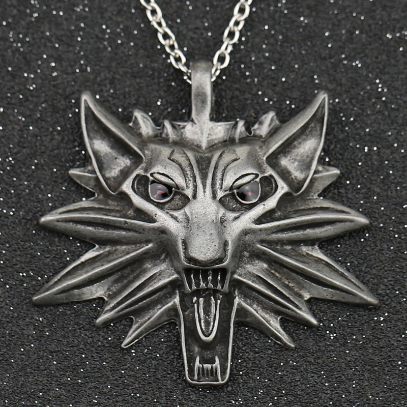 Ожерелье «волк» из ривии, 3 диких охотников, медальон, красные глаза, подвеска с логотипом, винтажная Панк мода, деликатные игровые ювелирные изделия