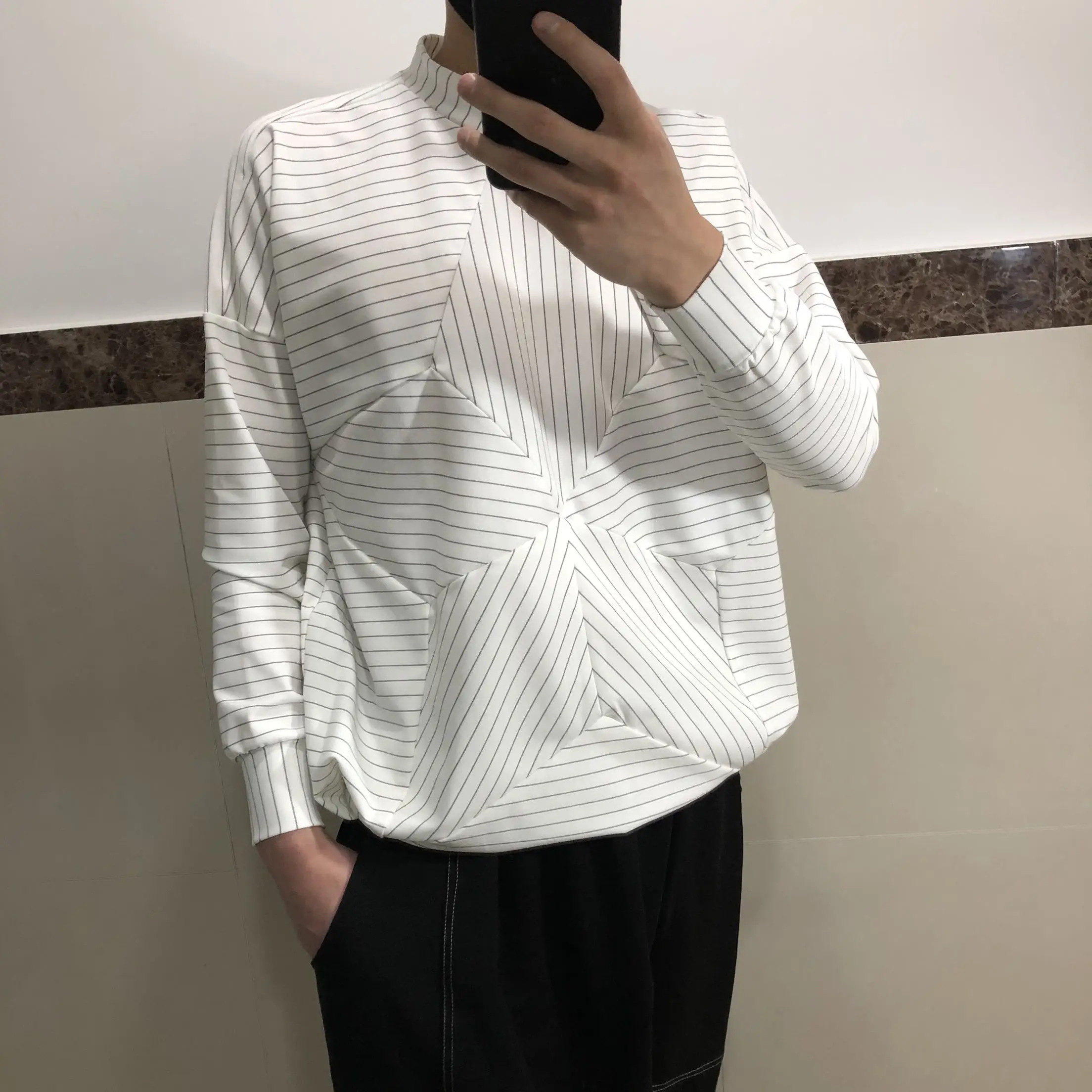 

Spring and Autumn New style hip hop tide brand personality striped loose sweater Korean version of the original creation collar