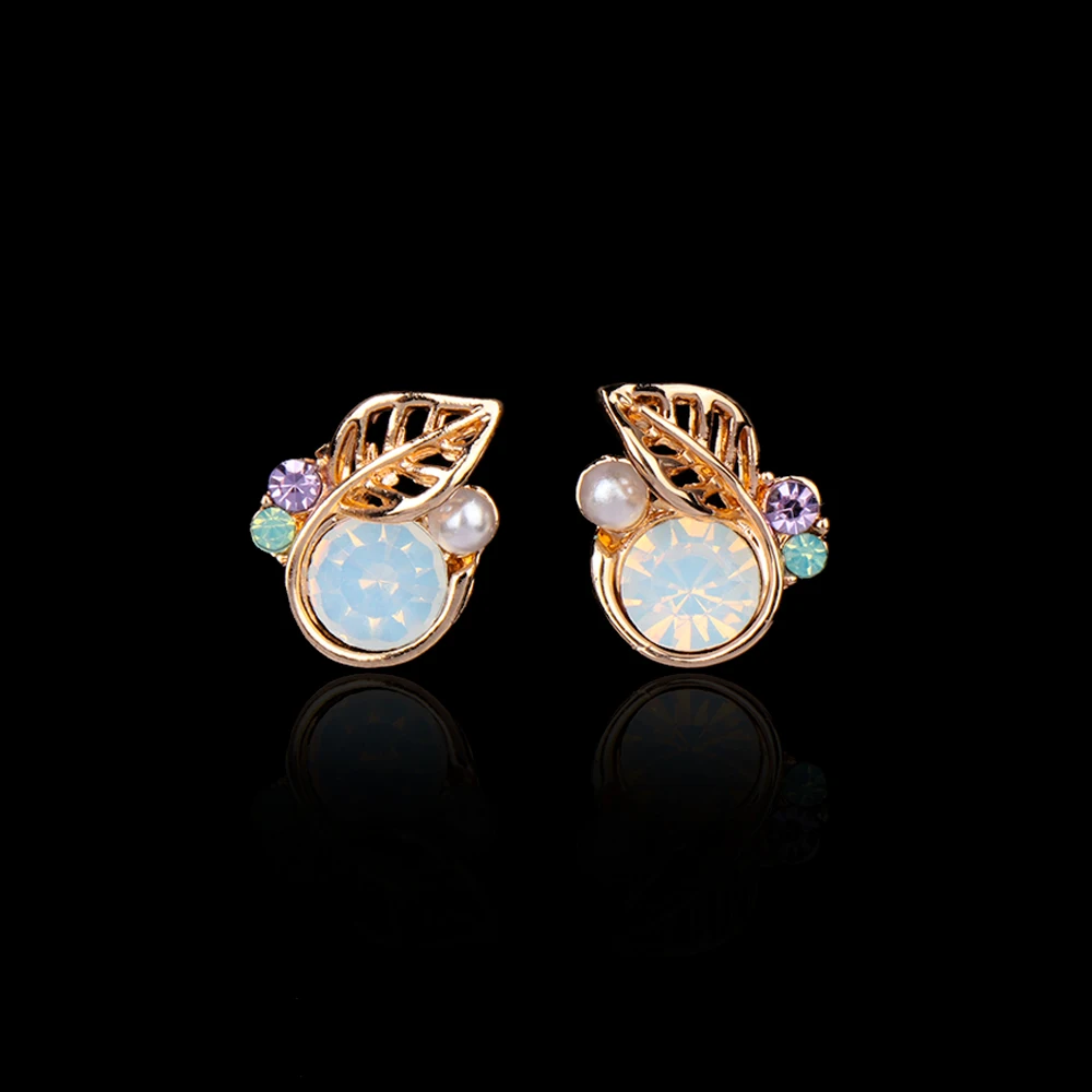 

1Pair Fashion Elegant Rhinestone Stud Earrings Small Lovely Leaves Stud Earrings Delicate Jewelry Gifts