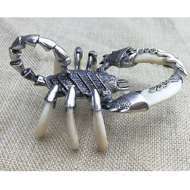 China Teeth wolves Tibetan silver Scorpion Pendant decorate Statue