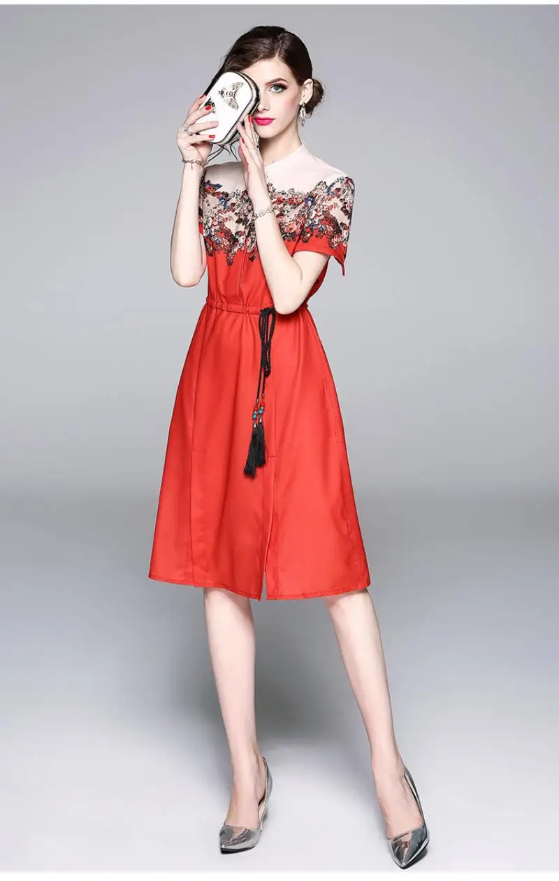 2018 New Autumn European Fashion Print dress Vintage Floral Print Patchwork Short Sleeve Casual Dress With Beaded Belt