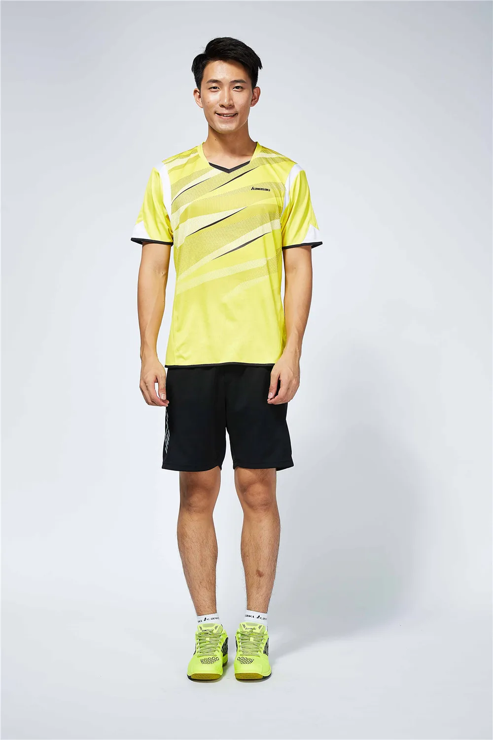 Kawasaki мужчины бадминтон футболки полиэстер Quick Dry V шеи Спортивная для фитнес теннис учебные одежда ST-T1004
