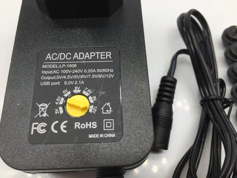 TRASFORMATORE DI ALIMENTAZIONE UNIVERSALE Primario 220 V Secondario Universale 45 6 75 9 12 15 18 24 V Corr 33025000