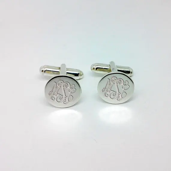 Goedkoop hoge kwaliteit op maat cfflink voor mannen huwelijksgeschenk zilver cufflink shirt populaire personaliseren monogram bruiloft manchetknopen