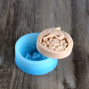 

Silicone Soap Mold Round Shape with Crane for Natural Handmade Bath Bomb Mould