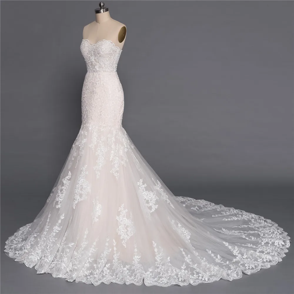 Champagne Sweetheart Sleeveless Appliques Lace Mermaid Wedding Dress