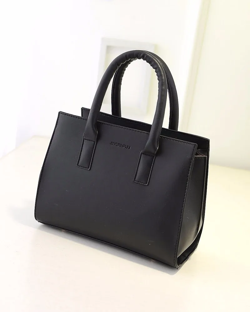 

European and American hundred take 2019 new tide girl bag simple black big bag fashion single shoulder oblique span package