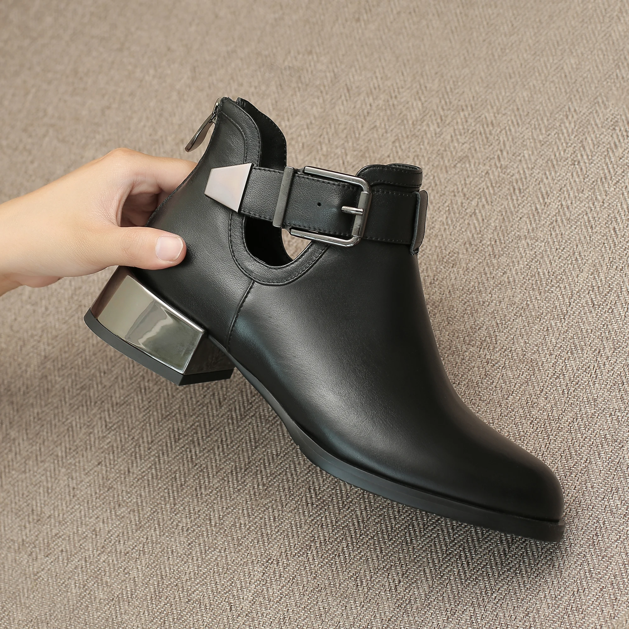 

Women Winter Snow Boots Genuine leather Ankle short heel round toe buckle women's retro waterproof winter boots 2019 shoes