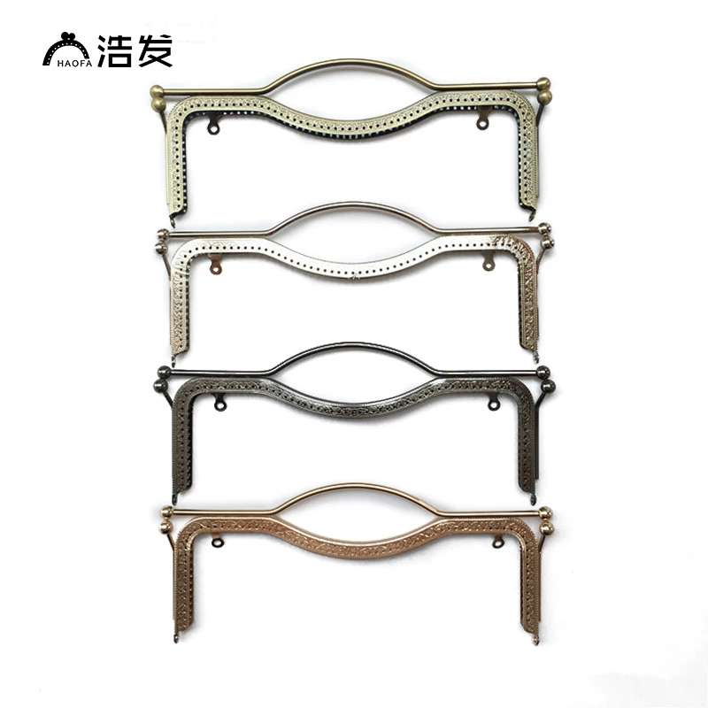 

HAOFA 27CM Embossing Metal Purse Frame Big Size Clutch Bag Frame Square Handle Lips Kiss Clasp Accessories for Bags Sewing Frame