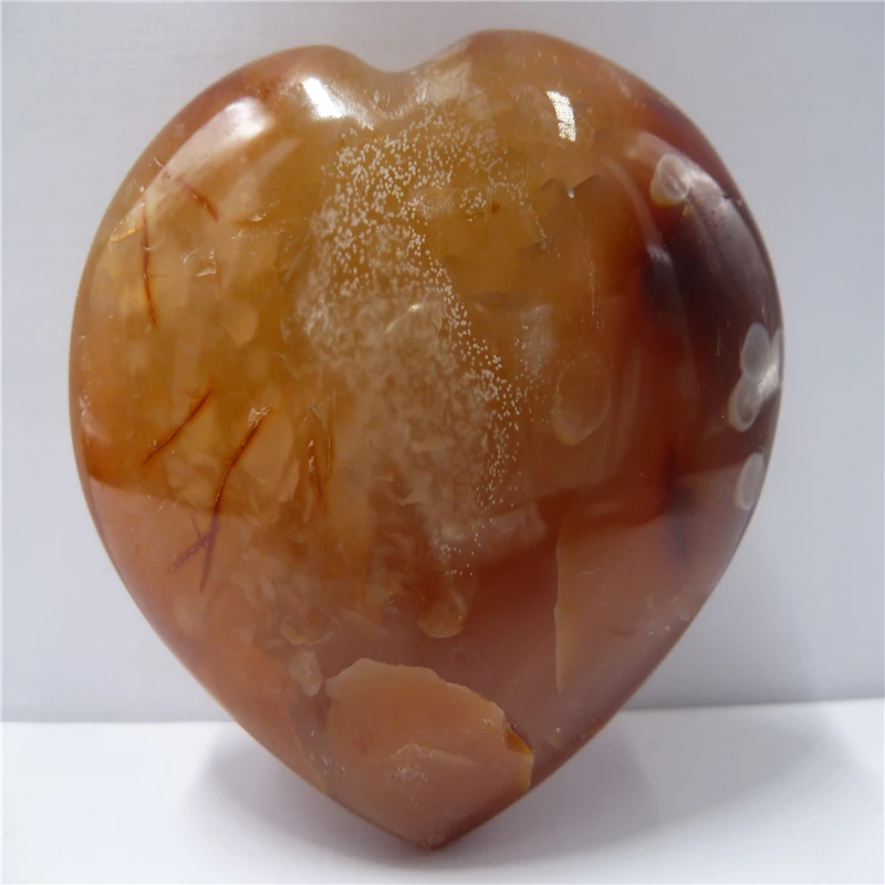 

Natural agate Quartz crystal heart T838