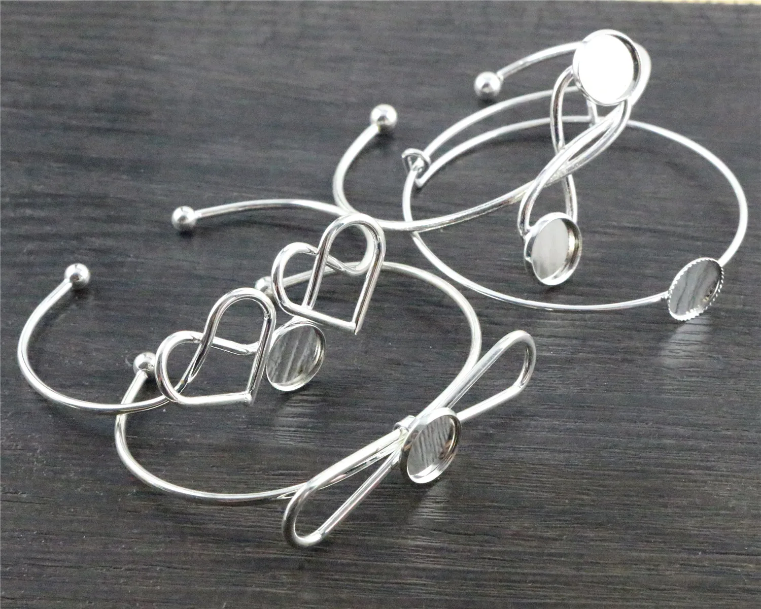 

High Quality 2pcs 12mm 4 Style Silver Plated One 12mm Cameo Bangle Base Bracelet Blank Findings Setting Cabochon Cameo