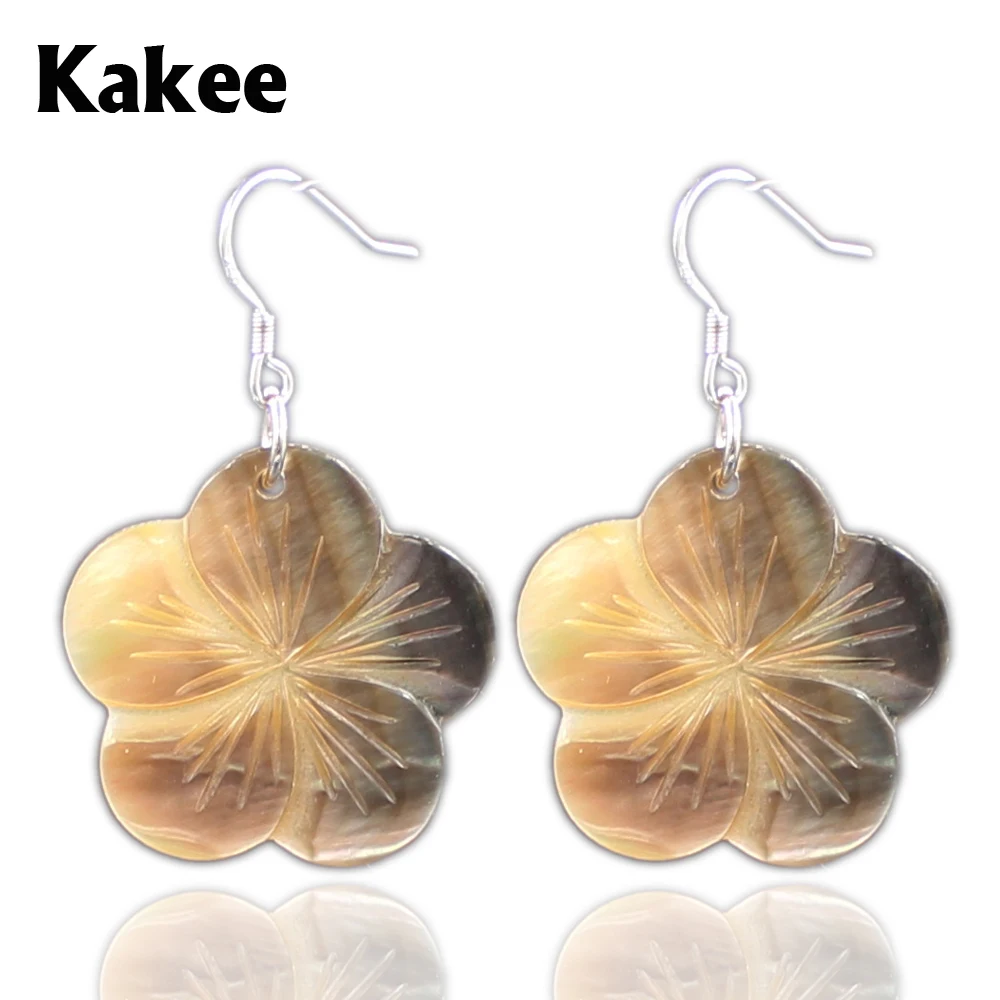 

Kakee Natural Black Seashell Flower Shape Shell Dangle Earrings for Women Minimalist European Style Drop Costume Fashion Jewelry