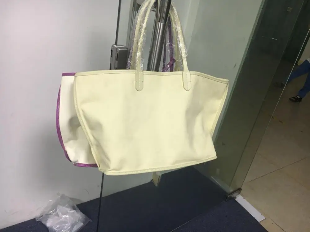

Brand designers design high-quality AAA leather shopping bags with large capacity to create handbags in 2019