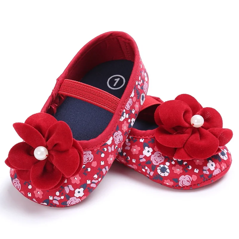 Весна для маленьких девочек мода принцесса Стиль Цветочный Нескользящие кроватки в полоску дети повседневное мелкой обувь