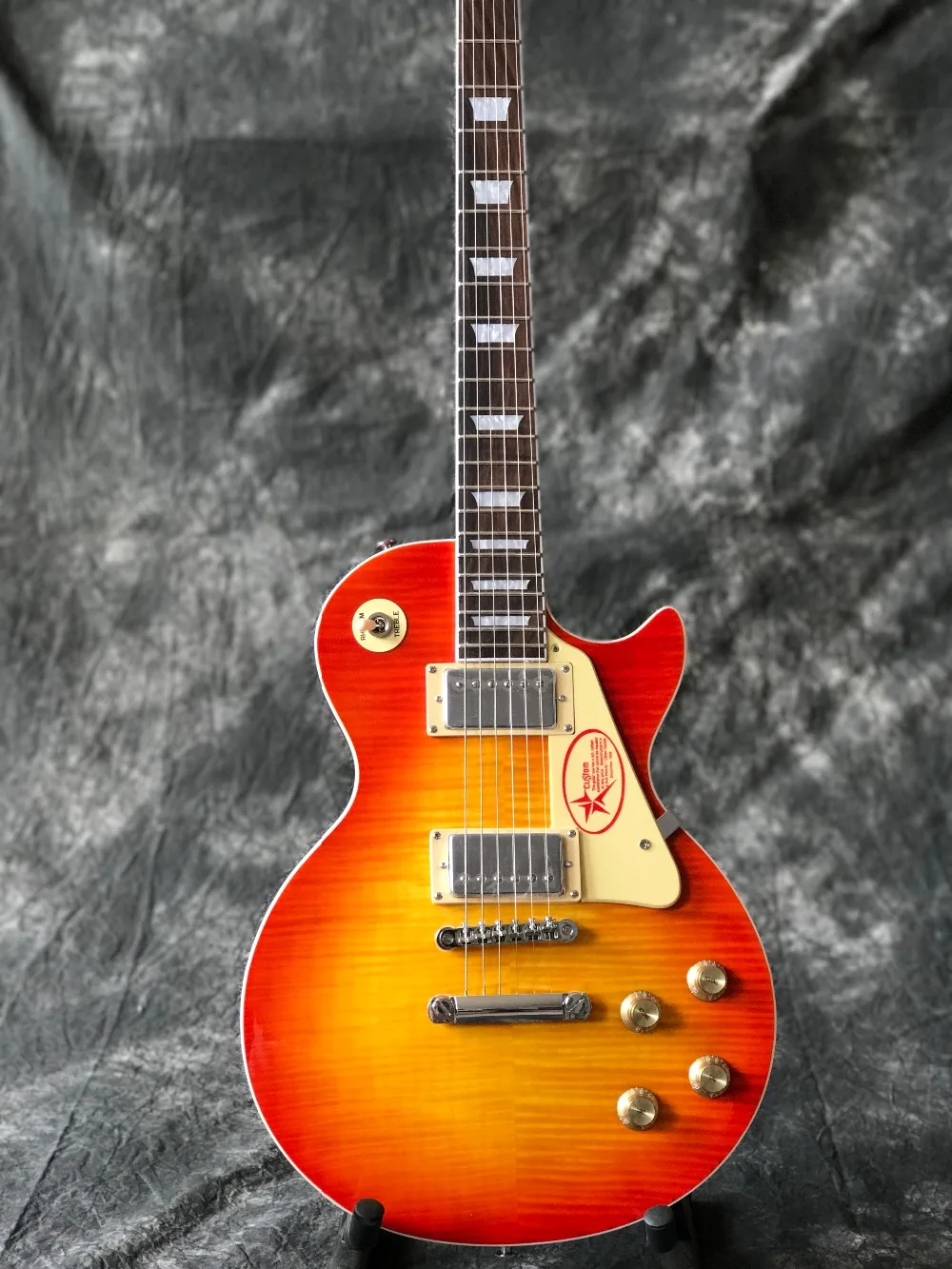 

NEW high quality Tiger Flame electric guitar in cherry burst color , Chinese factory OEM electric guitar in stock guitarra