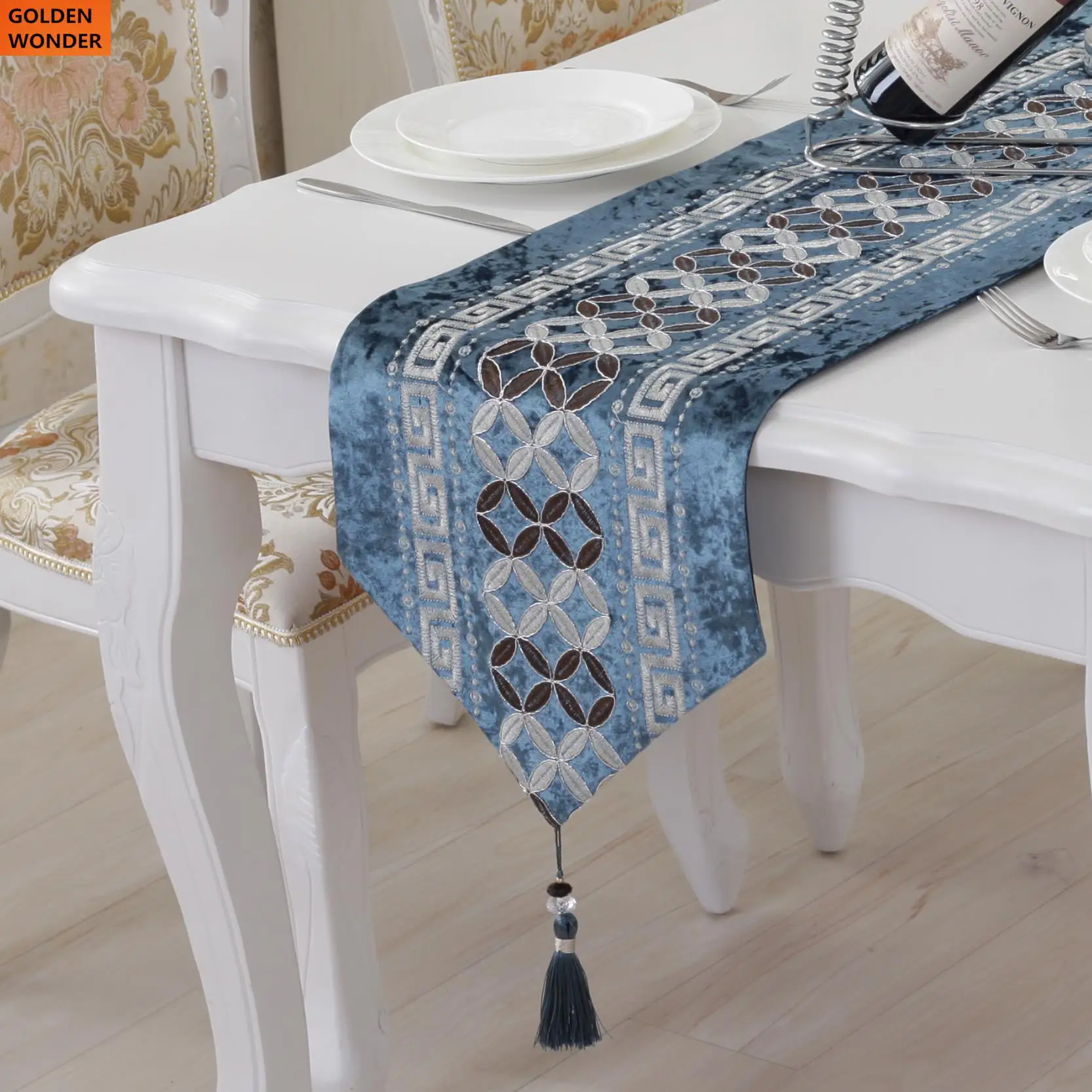 New European Style Luxury Modern Table Cloth Dining Flag Table Runner