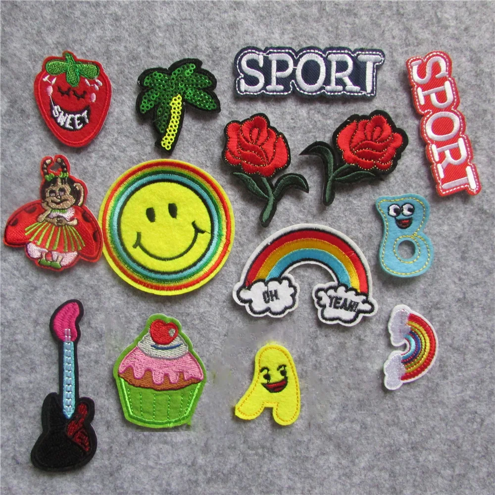 

1PCS flower Embroidered Patch Iron On Sewing Applique for Jacket Clothes Badge Stickers DIY Apparel Accessories C5539-C5561