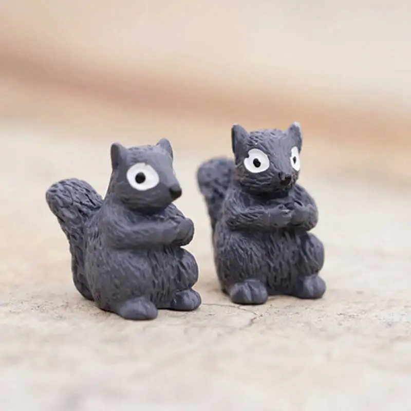 

Artificial Squirrel Ornaments Fairy Garden Figurines Miniatures Gnomes Moss Terrarium Resin Craft miniature For Home Decor DIY