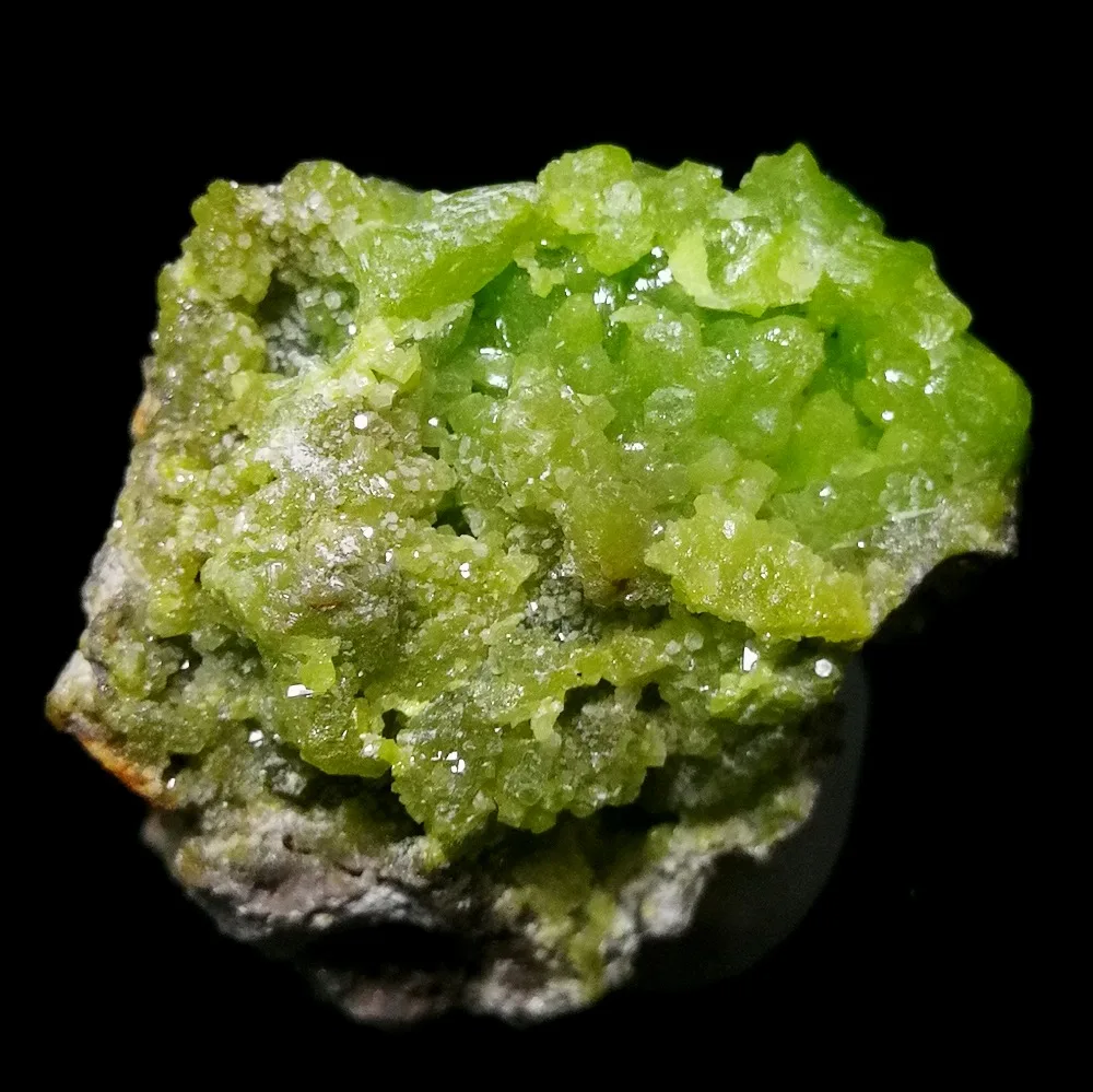 Natural mineral