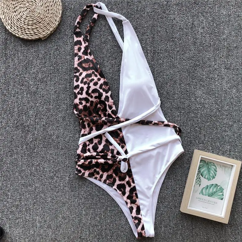 Misnatação maiô com estampa de oncinha, roupa