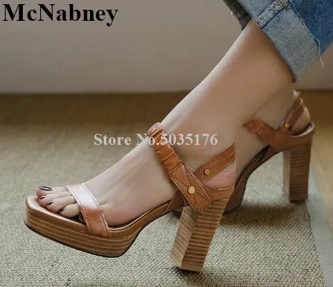

2019 Summer New Brown Peep Toe Thick High Heel Sandals A Word Waterproof Platform Rivets European And American Style Women Shoes