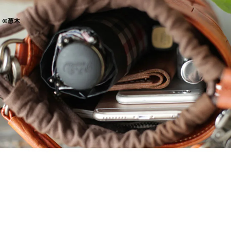 AETOO New large capacity single shoulder bag black soft leather wide shoulder strap bucket bag leather vertical large bag