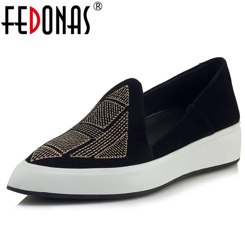 

FEDONAS New Embroider Women Suede Leather Flats Platforms Casual Shoes Retro Pointed Toe Spring Summer Loafters Shoes Woman Flat