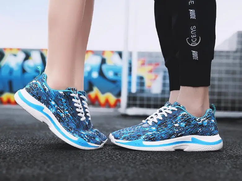 

2018 summer new fashion breathable sneakers women running shoes Korean version of the tide camouflage mesh men's S shoes men