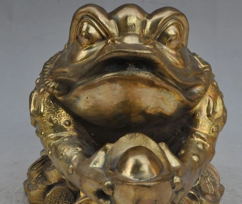 

10"chinese brass wealth yuanbao ingot golden toad bufo frog spittor lucky statue