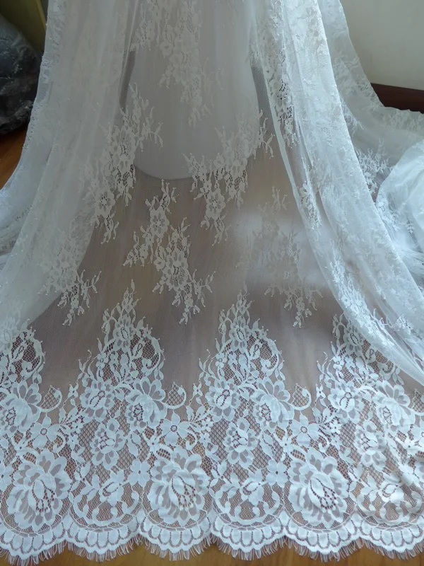 

High Quality 2017 Latest French African White Eyelash Lace Fabric Floral Embroidered Tulle Lace Fabric For Wedding