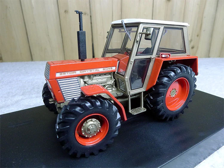 

rare Special Offer 1:32 5272 Z C 80452 WD - Red Czech Tractor Agricultural Vehicle Model Alloy Collection Model