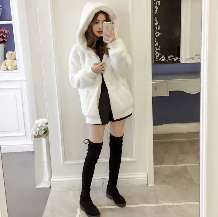 7585561931_1808473782