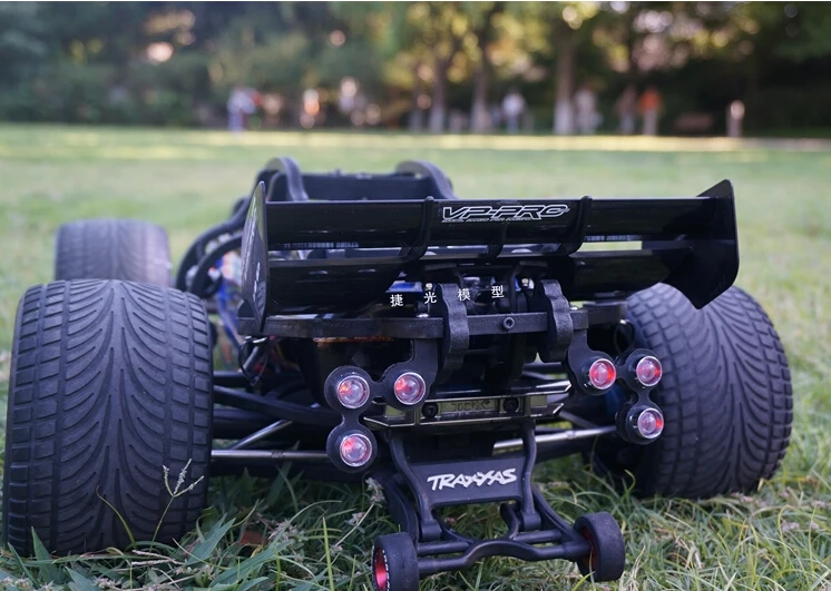 voiture télécommandée traxxas