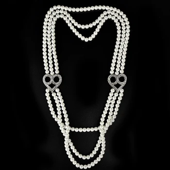 

3 rows Silver white multiple Synthesis pearl round necklace, can match your collarbone, let your temperament outstanding