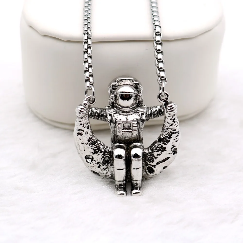 Астронавт на Луне, новинка, дизайнерское ожерелье с подвеской для мужчин и женщин, Вселенная, космос, галактика, цепочка из нержавеющей стали, ожерелье