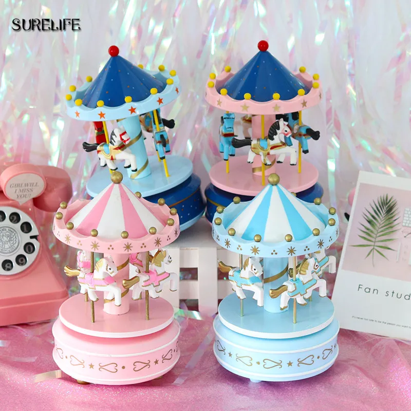 

1pc Merry-go-round music boxes Geometric Music baby room decoration Gifts Unisex Wooden Christmas Horse Carousel Box home decor