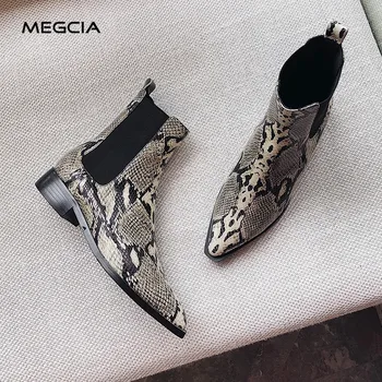 

MEGCIA 2019 Autumn Snake Boots Women Gladiator Boots Round Toe Ladies Flat Boots Leather Ankle Shoes Rome Designer Fashion MA904