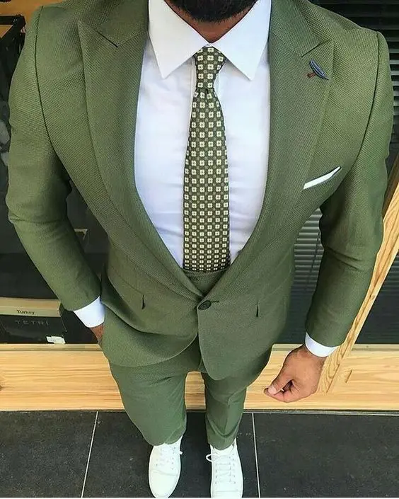 

Fashion Green Men Suits Slim Fit Street Wear Groom Tuxedos Wedding Suits For Men Custom Made 3 Pieces Smart Business Blazer Suit