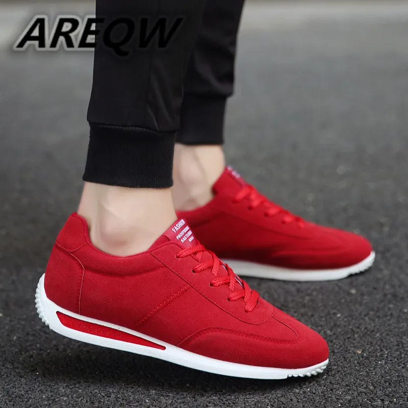 

Casual Suede Men's Flat Shoes Comfortable Fashion Sports Wear-resistant Low-cut Men's Shoes