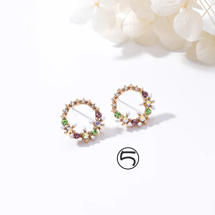 Womens Jewelry Colorful Rhinestone Wreath Stud Earrings Sweet Flower Small Circle Brincos Gift RL31