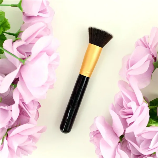 

1pcs New Cosmetic Make up Brushes Powder Foundation Brush Blush Angled Flat Top Base Liquid Cosmetic Makeup Brushes Tool Kit