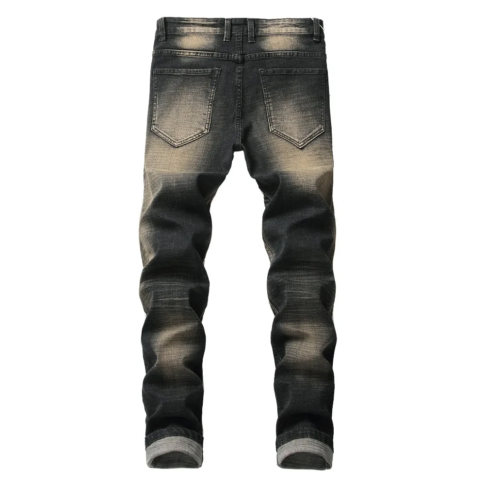 (4)