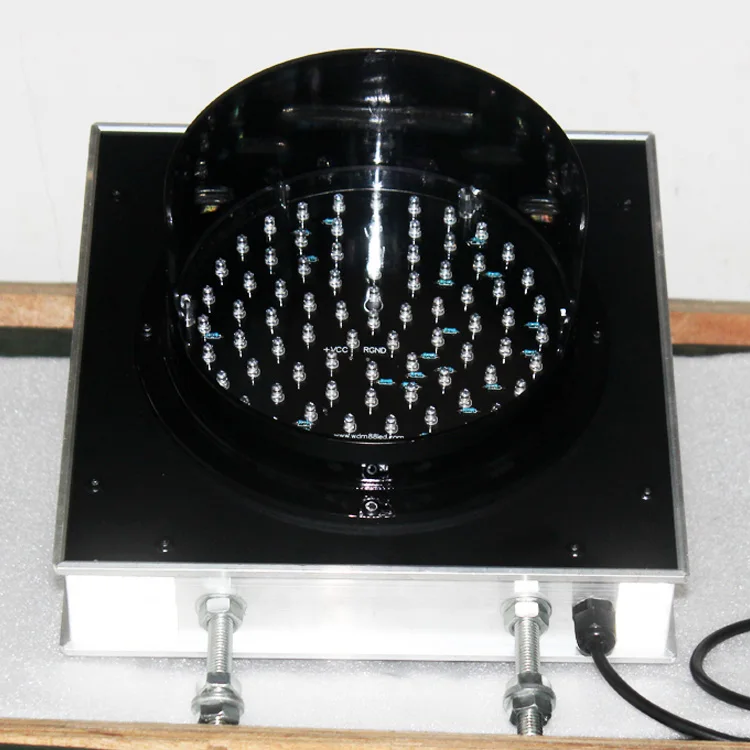 200mm traffic light (6)