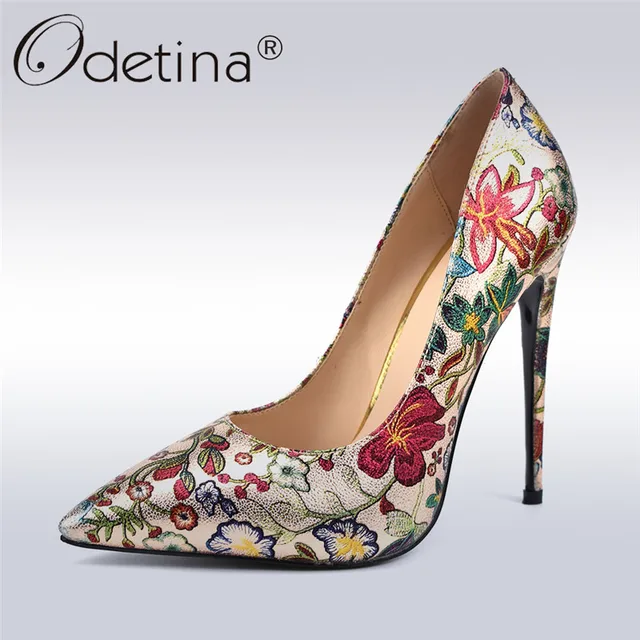 hakken met bloemenprint hakken met bloemenprint