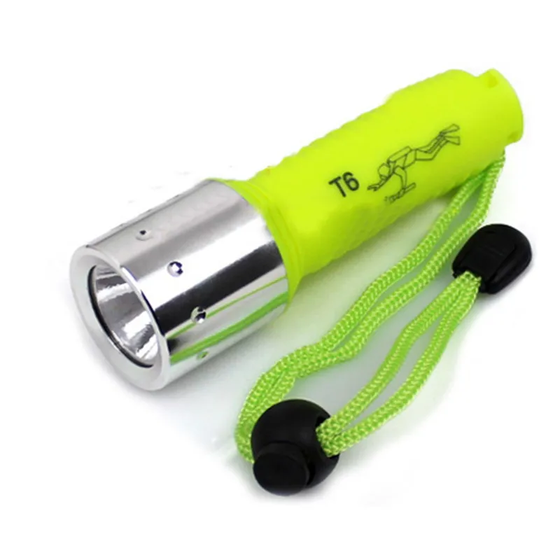 

T6 Zoomable Diving Flashlight LED Torch Light Portable 1600Lumens for 1x18650 with US Plug Battery Charger P22