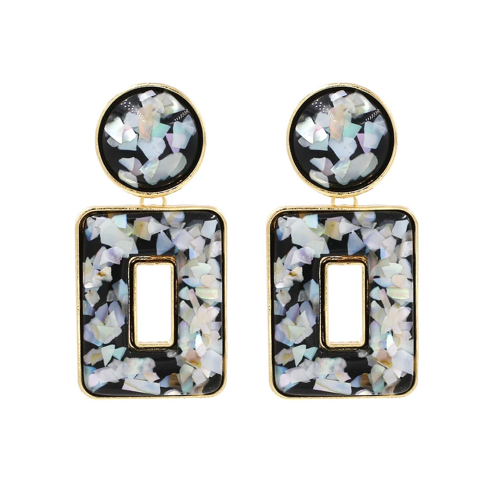 

2019 European And American Exaggerated Leopard Pattern Retro Geometric Earrings Personality Creative Pearl Earrings